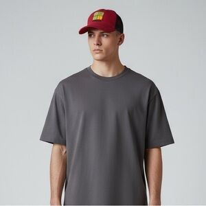 HUBBARD - CHERRY RED BALLCAP - LARGE‎ LOGO AND BRANDING- EXCELLENT CONDITION S8